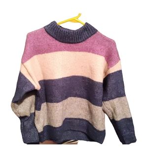 Nwot hashtag small sweater